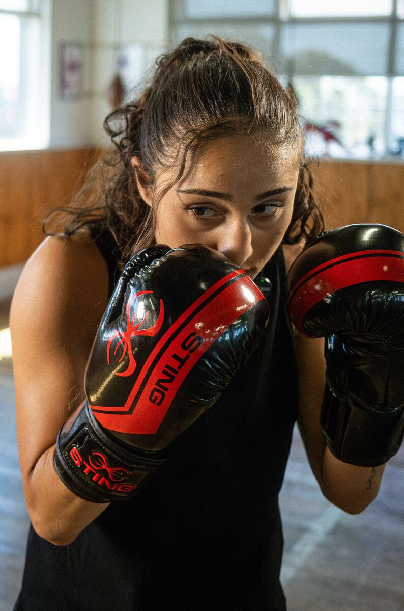STING Armalite Boxing Glove — Black/Red
