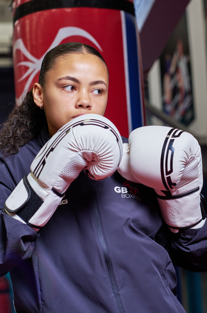 STING Armaplus Boxing Glove — White