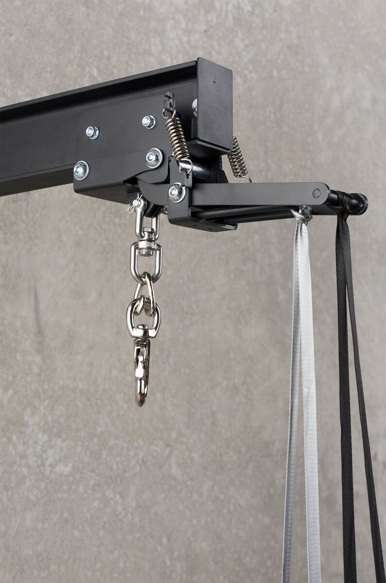 STING Punching Bag Wall Bracket With Pulley System