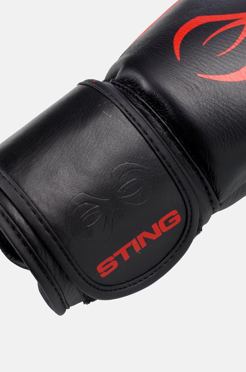 STING Evolution Boxing Glove — Black/Red
