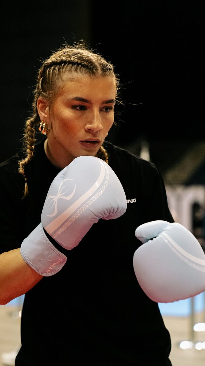 STING Aurora Womens Boxing Glove — Light Blue/White